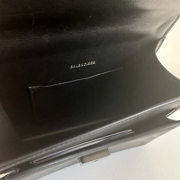 BALENCIAGA sharp black top handle bag - Picture 2 of 8